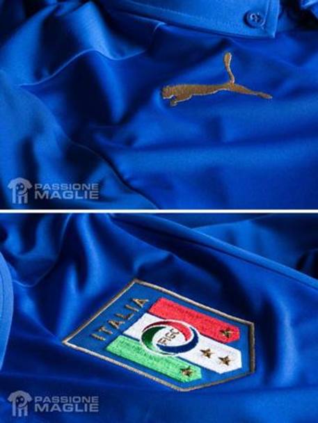 Saranno in oro:  il logo Puma, il bordino dello tricolore, le quattro stelle e le scritte Italia e Figc. Fonte PassioneMaglie.it